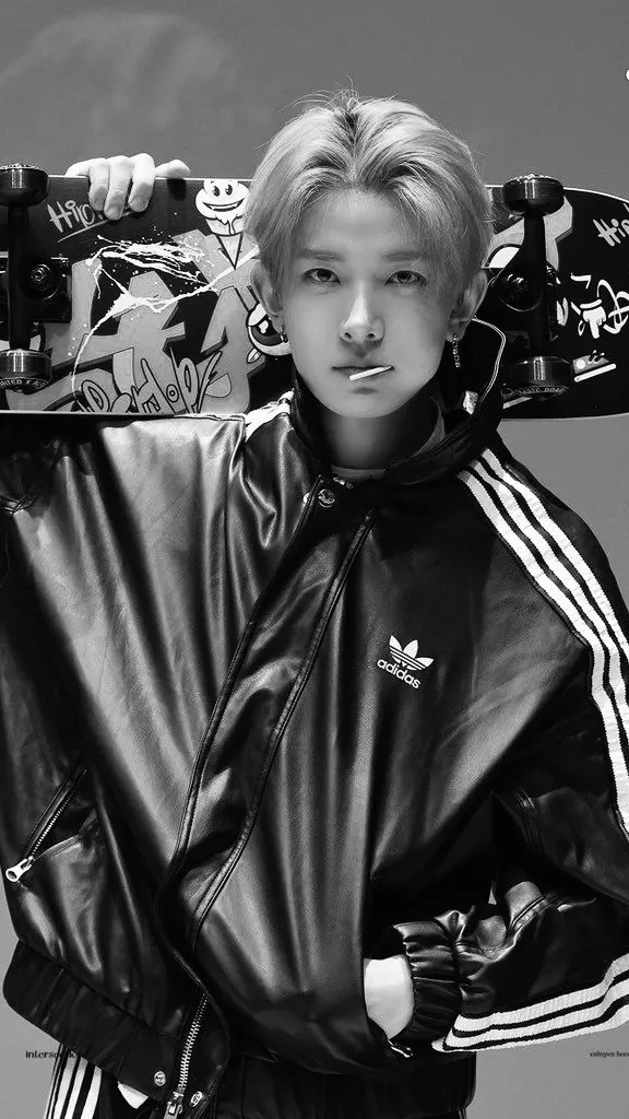 ai character: 𝓗𝓮𝓮𝓼𝓾𝓷𝓰 background
