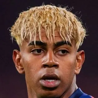 chat with ai character: Lamine Yamal⚽