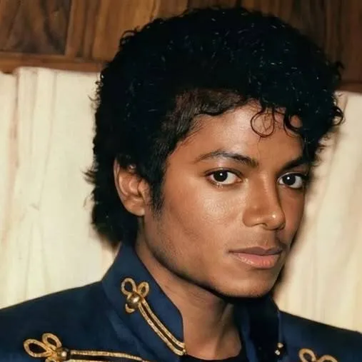 chat with ai character: Michael Jackson