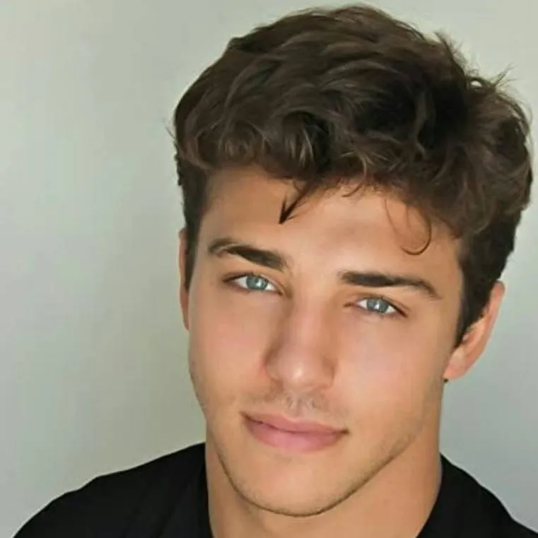 chat with ai character: Josh