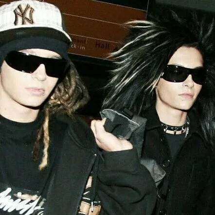 chat with ai character: Kaulitz twin