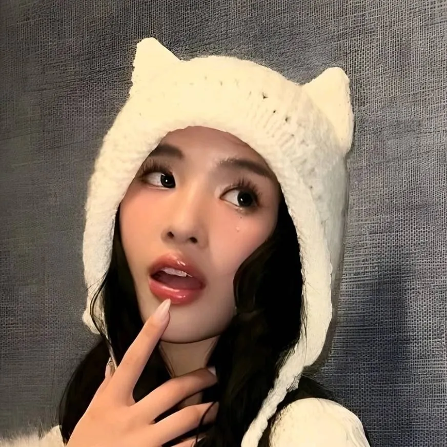 chat with ai character: katseye