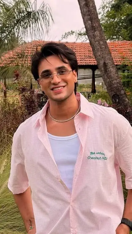 ai character: Abhishek sharma background