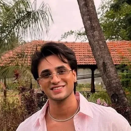 chat with ai character: Abhishek sharma