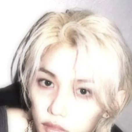 chat with ai character: SKZ sleep over:)