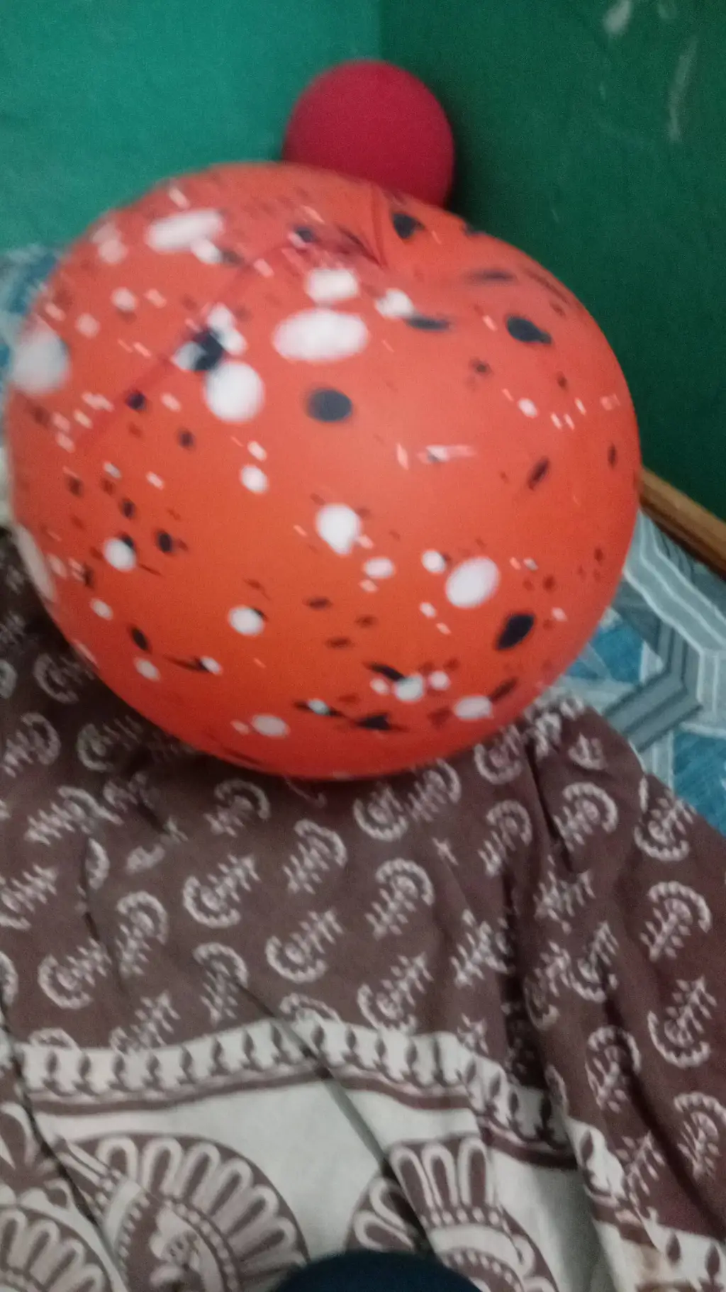 ai character: balloony background
