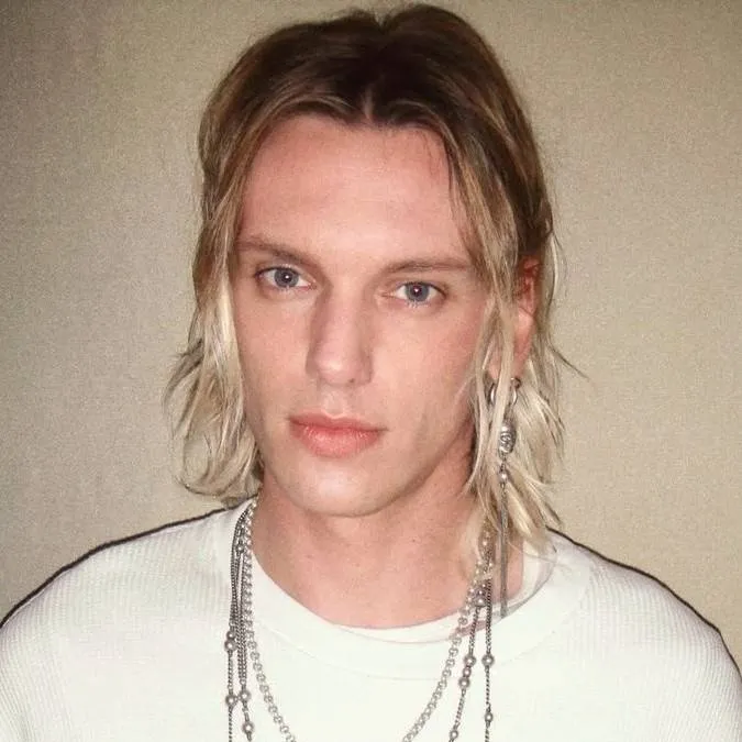 chat with ai character: jamie bower 