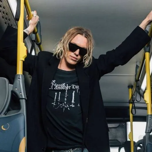 chat with ai character: jamie bower 