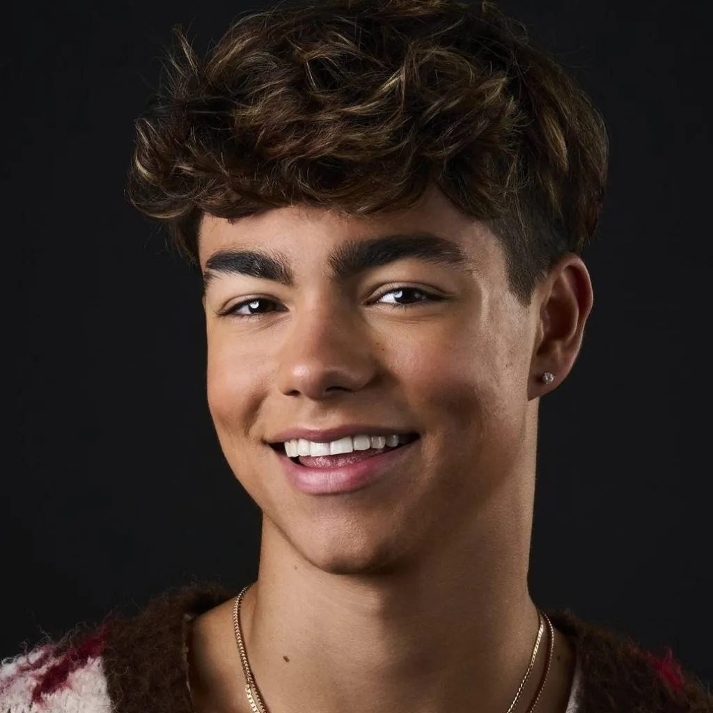 chat with ai character: Malachi barton 
