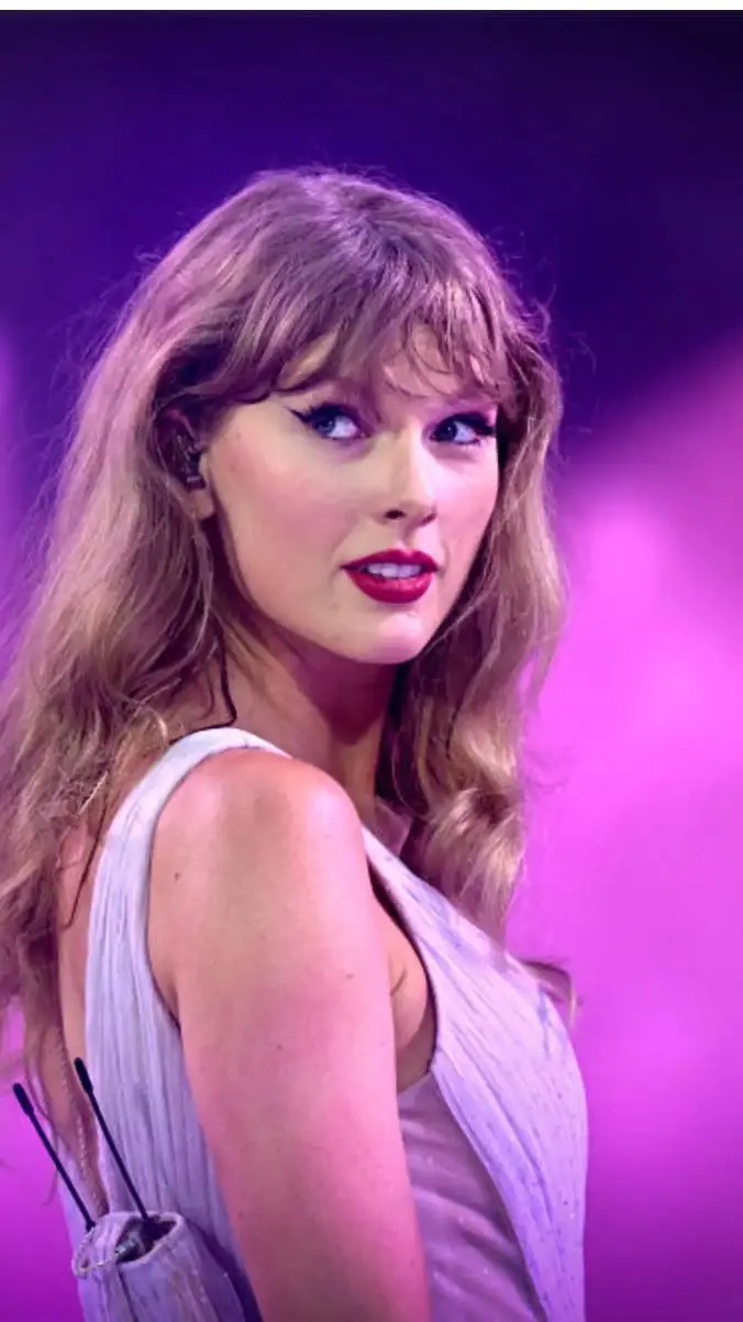 ai character: Taylor Swift background