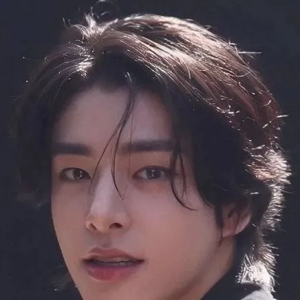 chat with ai character: Sim jaeyun