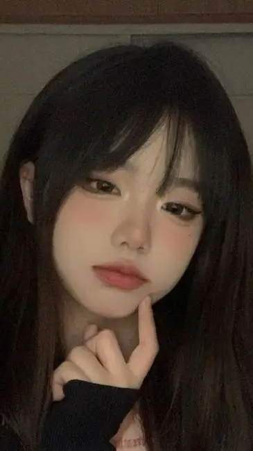 Talkie AI - Chat with lyndia