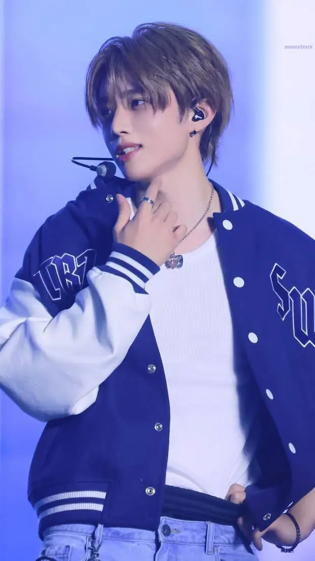 ai character: Sunwoo  background