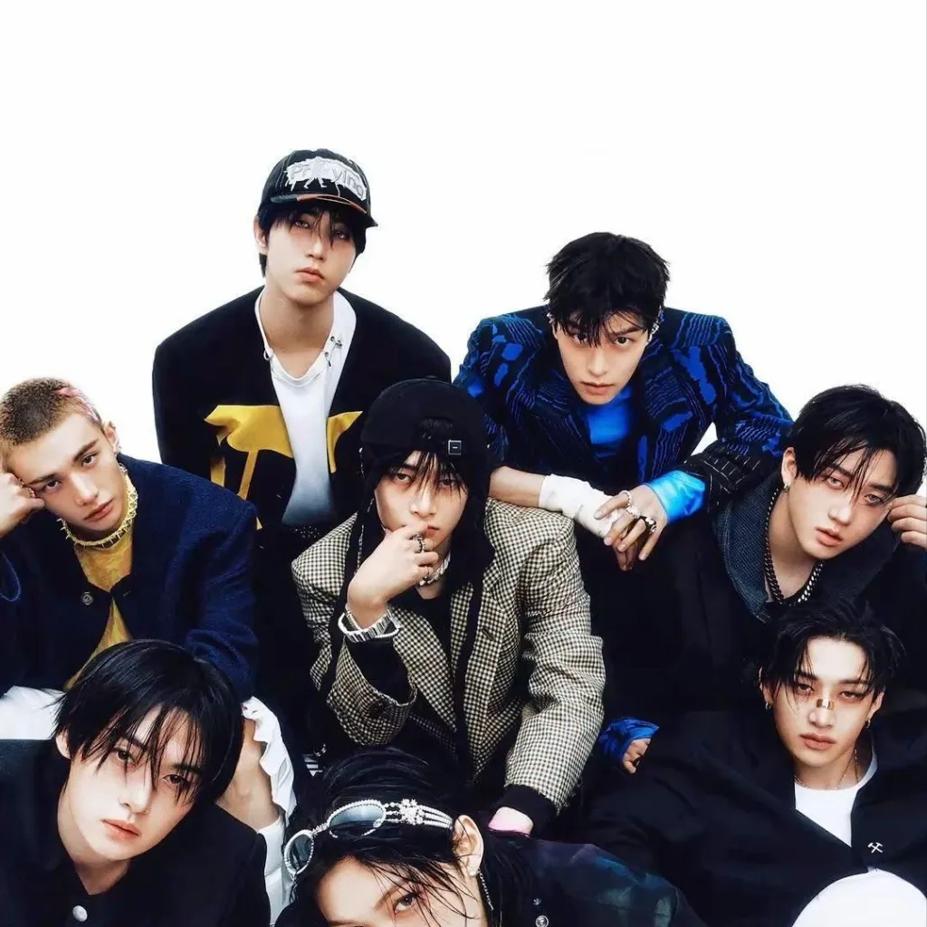 chat with ai character: Skz VMAS 