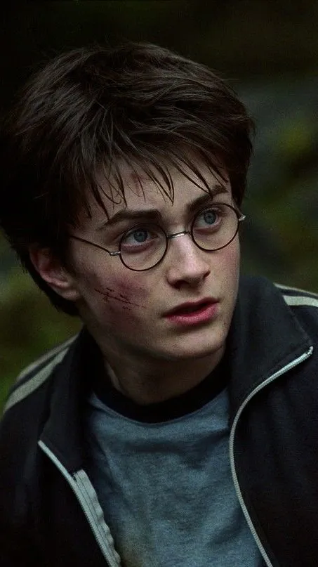 ai character: hogwarts background