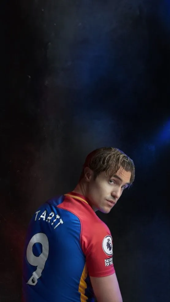 ai character: Jamie  background