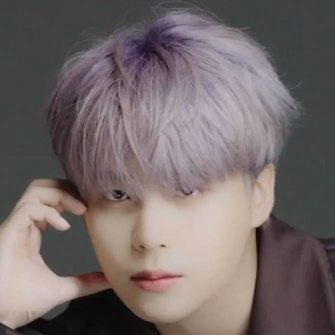 chat with ai character: Jongho