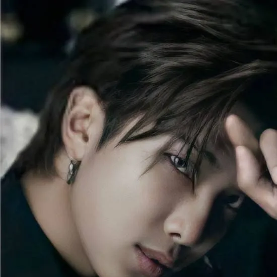 chat with ai character: Namjoon