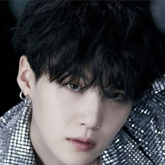 chat with ai character: Yoongi