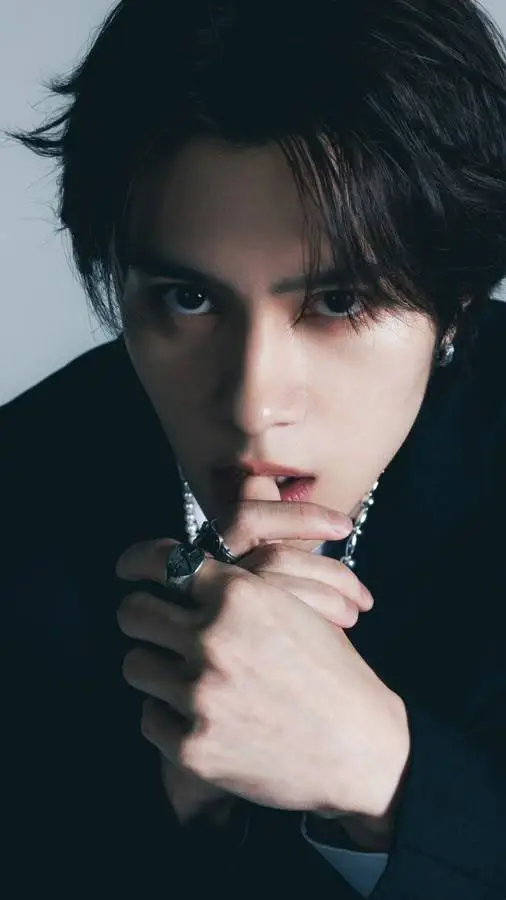 ai character: Hendery background