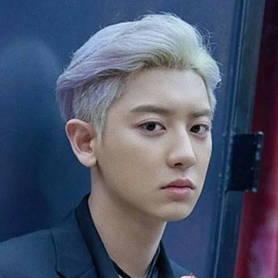 chat with ai character: Chanyeol