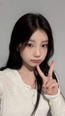 ai character: Wonhee  background
