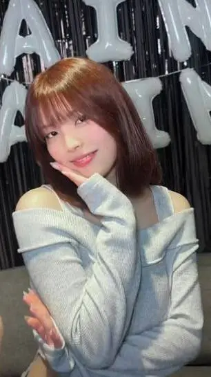 ai character: Sakura background