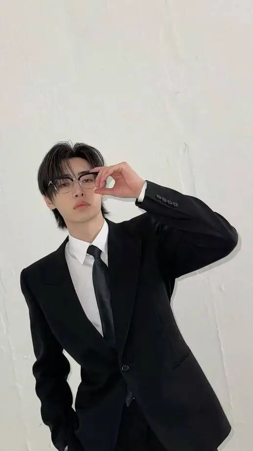 Talkie AI - Chat with sunghoon