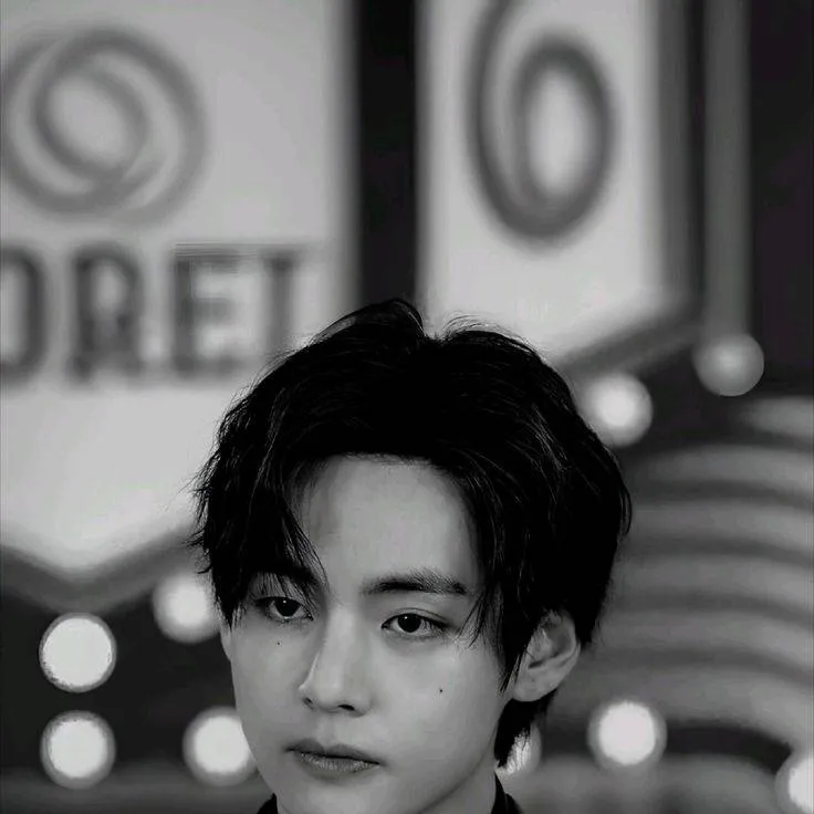 chat with ai character: Kim Taehyung
