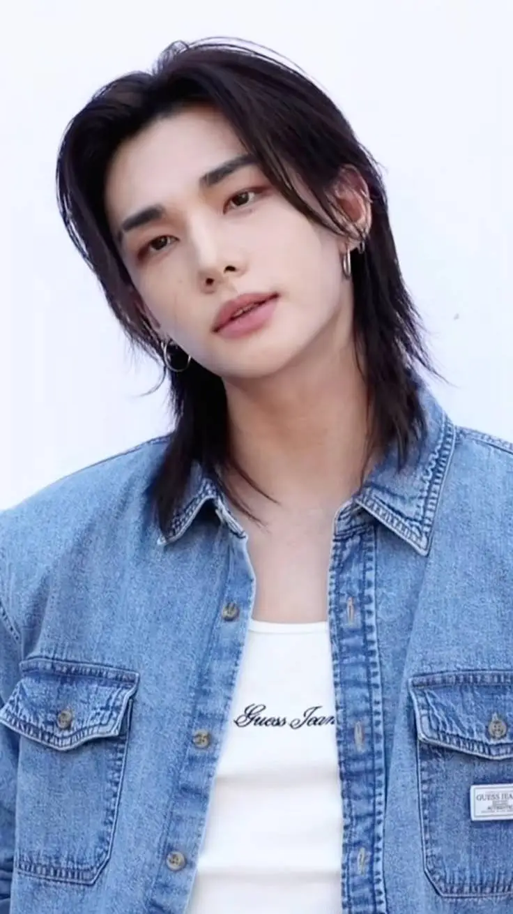 ai character: Hyunjin background