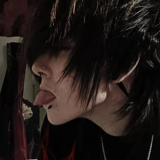 chat with ai character: Emo Val 💀