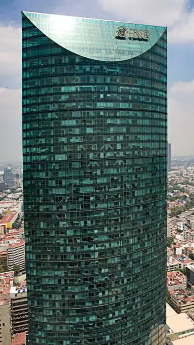 ai character: torre mayor  background
