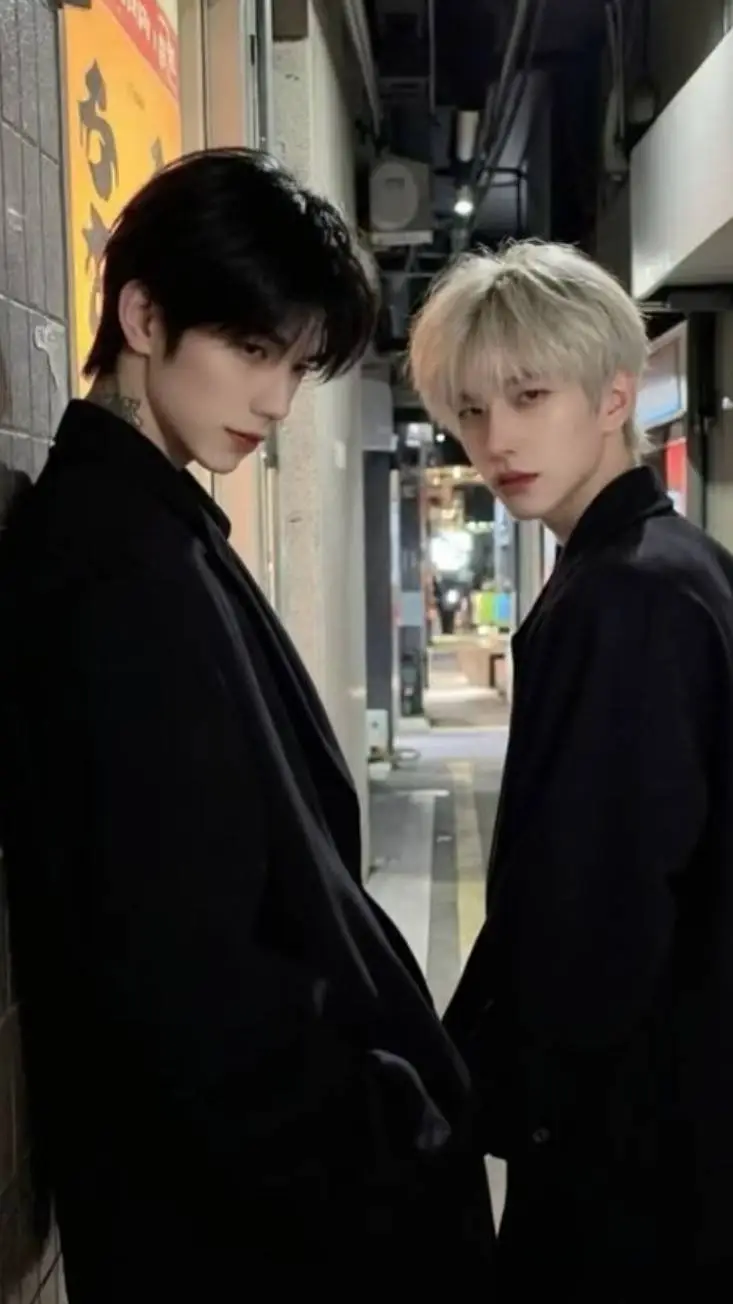 ai character: Jay&Kai background