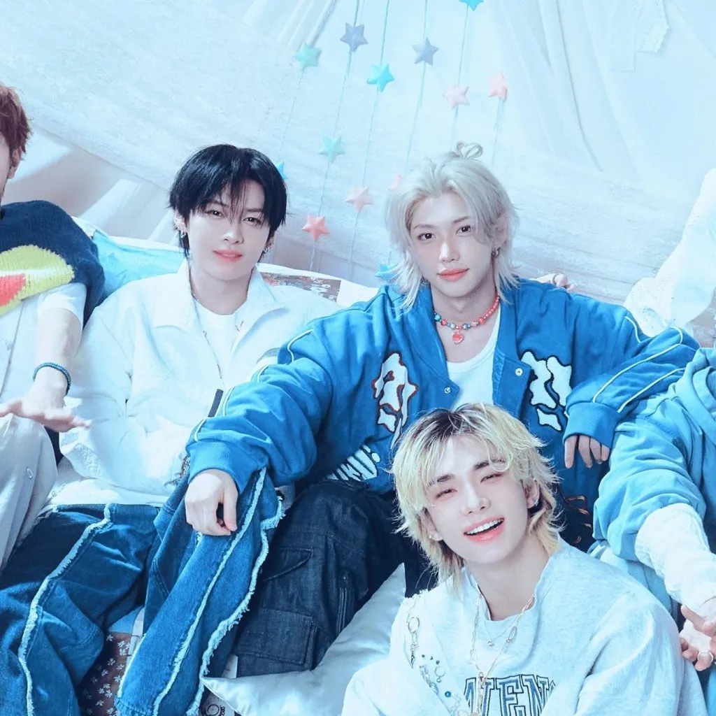 chat with ai character: Stray Kids