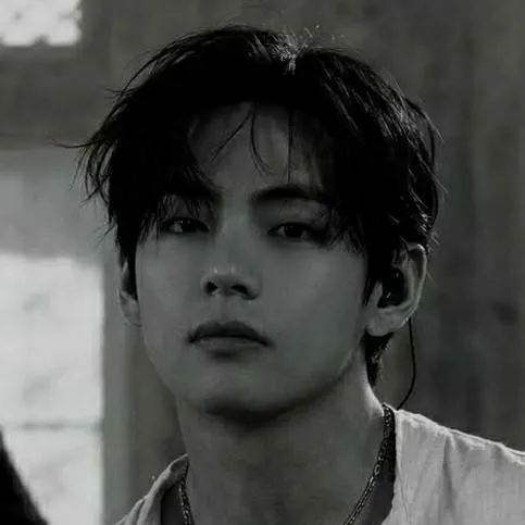 chat with ai character: Ex Taehyung 