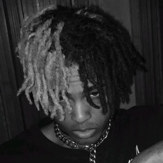 chat with ai character: xxxtention 
