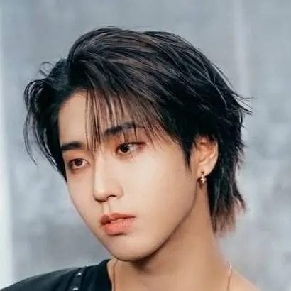 chat with ai character: Han💗