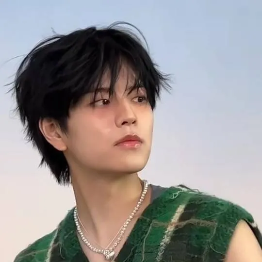 chat with ai character: Seungmin