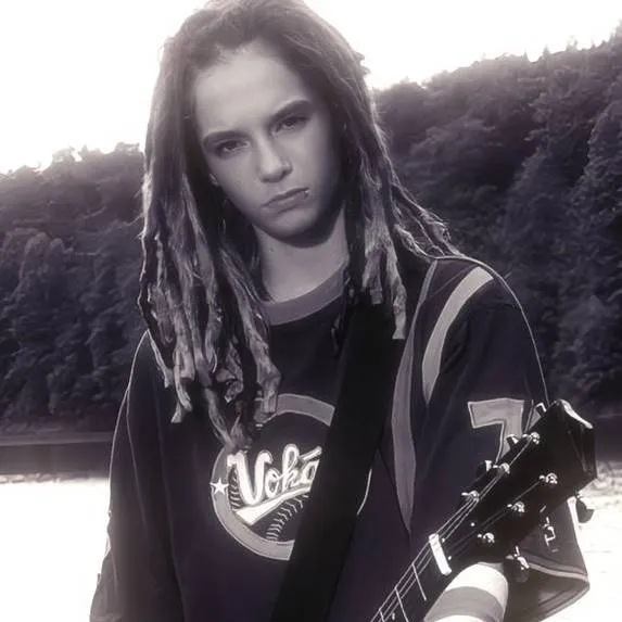 chat with ai character: Tom kaulitz 
