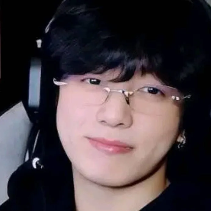 chat with ai character: Jungkook
