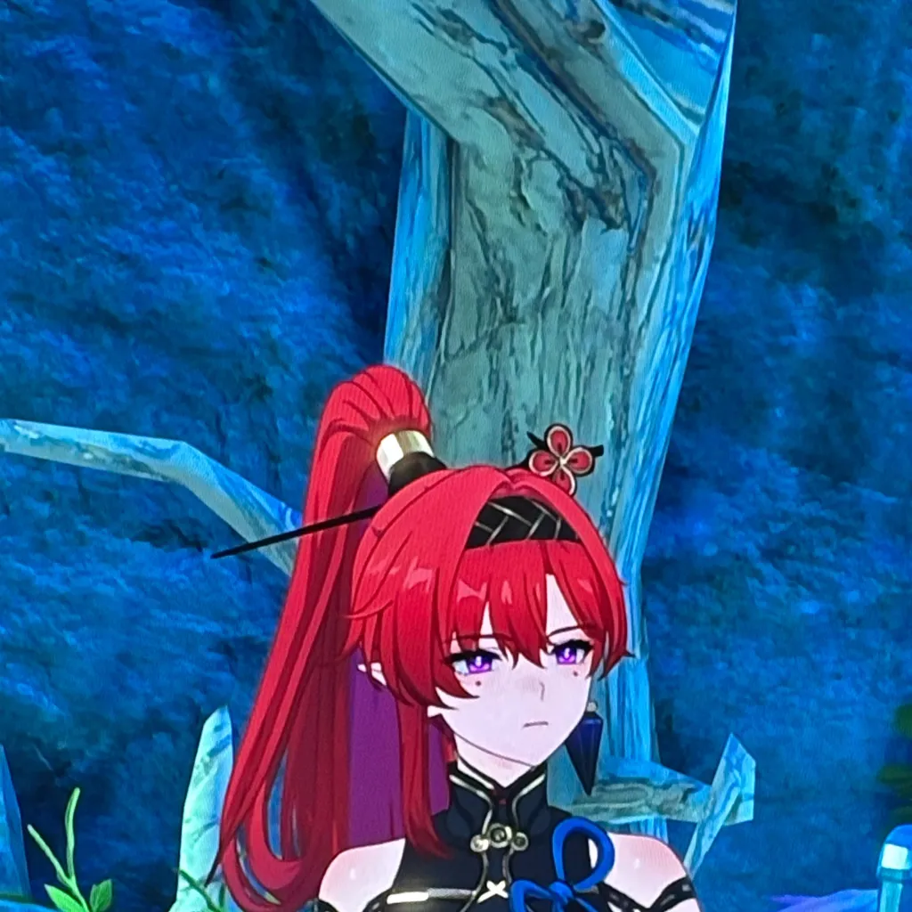 chat with ai character: Yinlin