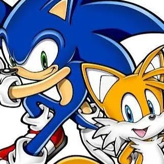 chat with ai character: Sonic y tails