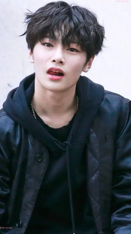 ai character: Innie and skz background