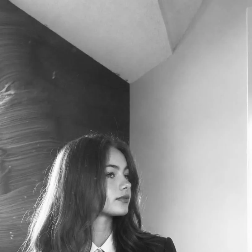 chat with ai character: Isabella Ashford 