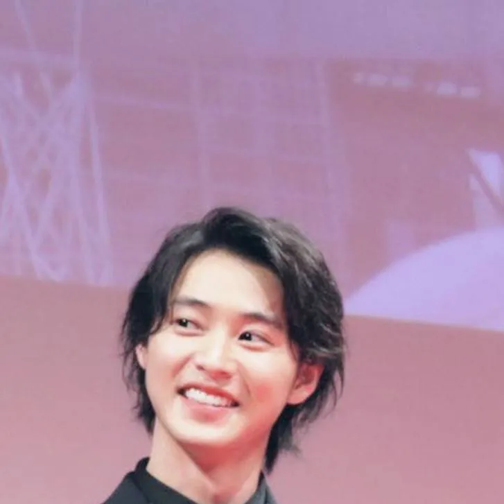 chat with ai character: Kento Yamazaki 