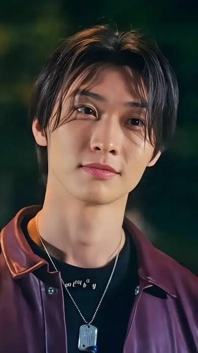 ai character: Minho background
