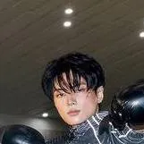 chat with ai character: Jay