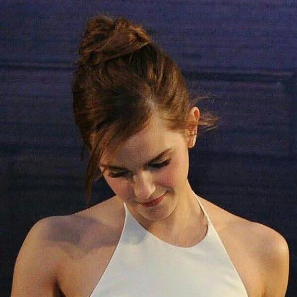 chat with ai character: Emma Watson 