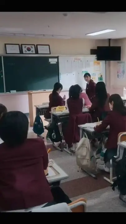 Talkie AI - Chat with Soyeon Girls high