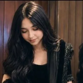 chat with ai character: MOHINI 🌷